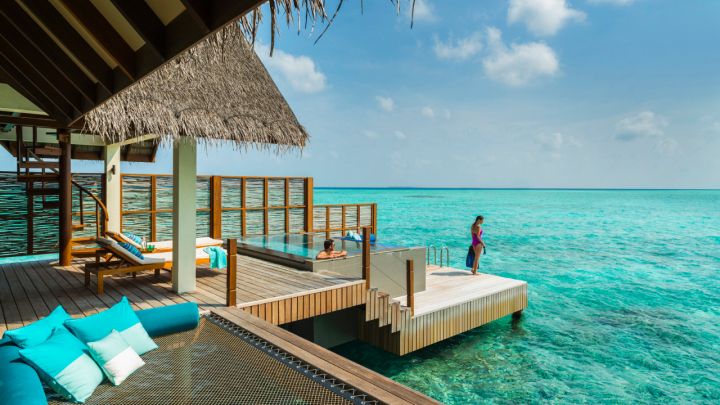 Four Seasons Landaa Giraavaru