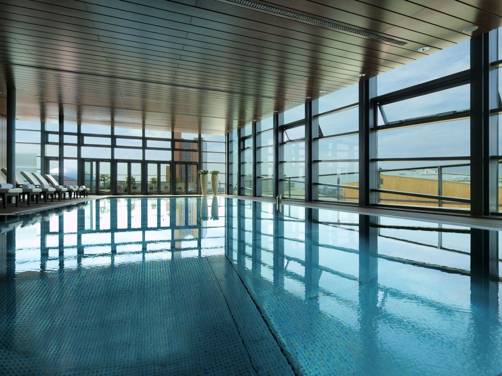 Grand Hyatt Berlin Pool