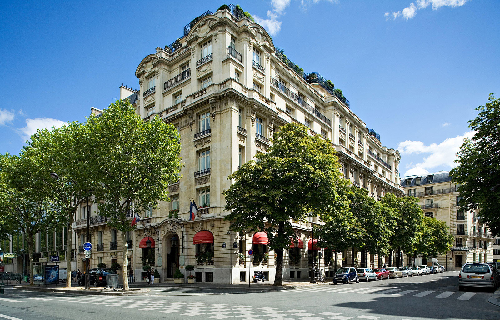 Experience Paris the Audrey Hepburn Way in Hotel Raphael -730