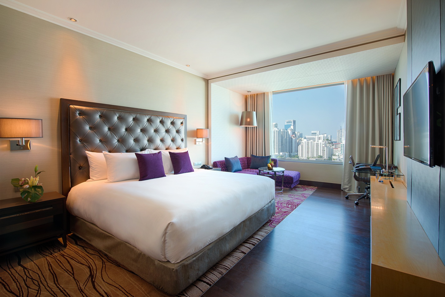 radisson blu bangkok suite