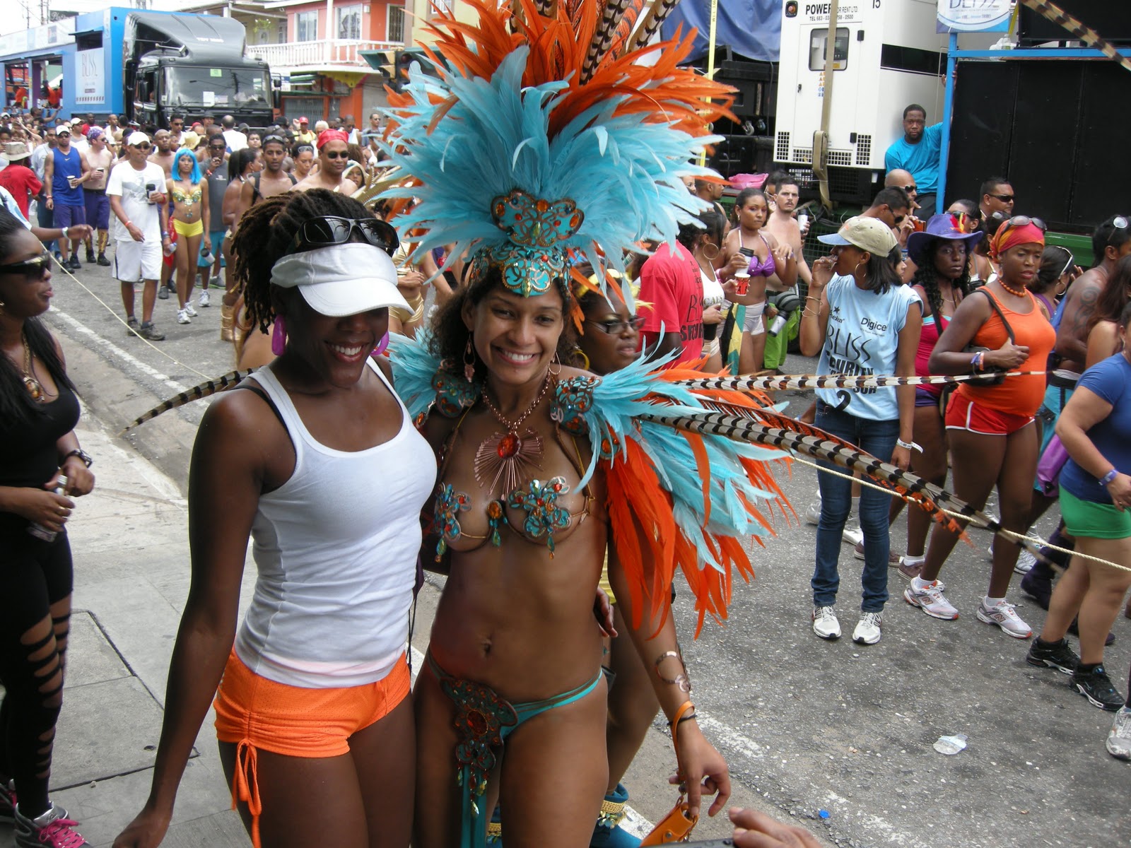 rio_carnival_costumes_room_suggestion