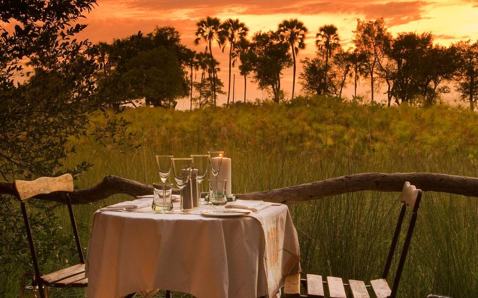 okavango safari lodge dining